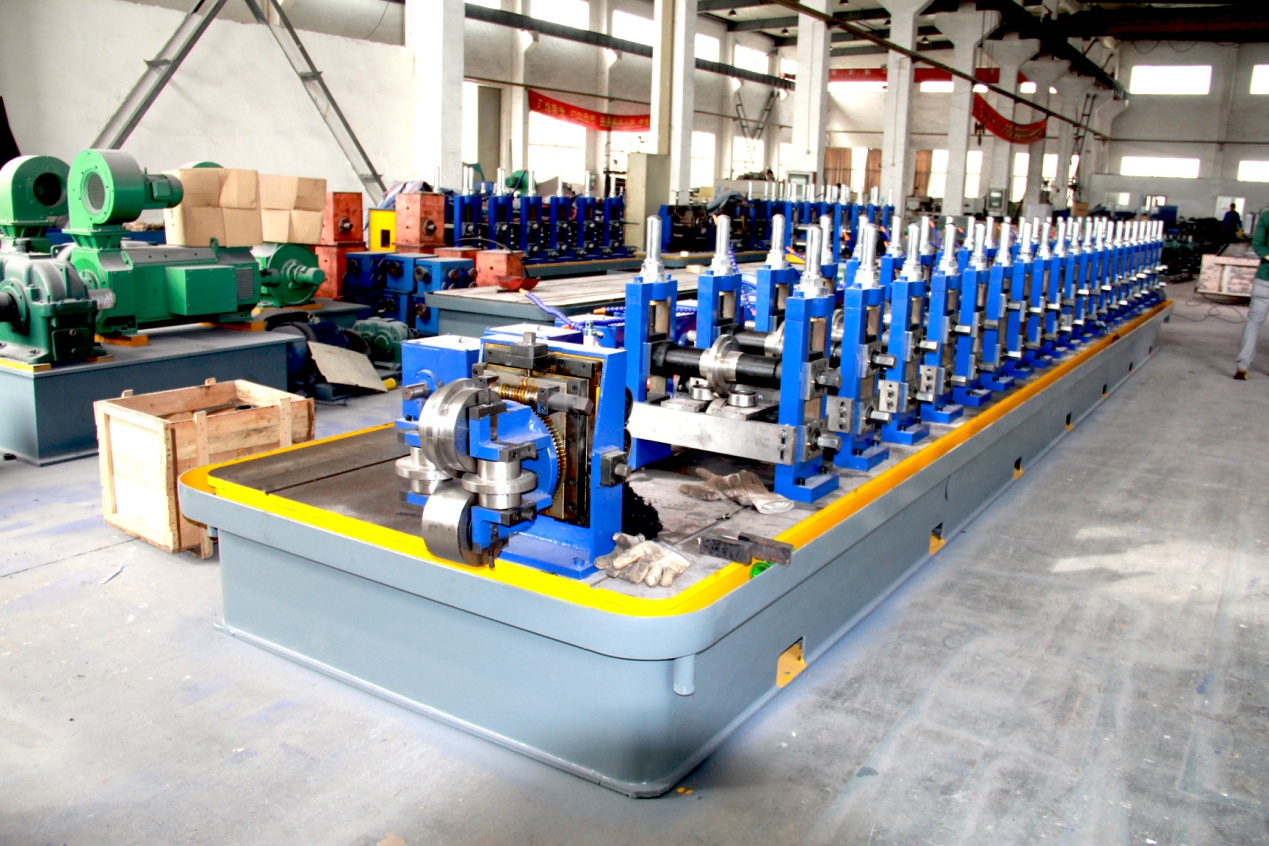 Weld Pipe Roll Forming Machine