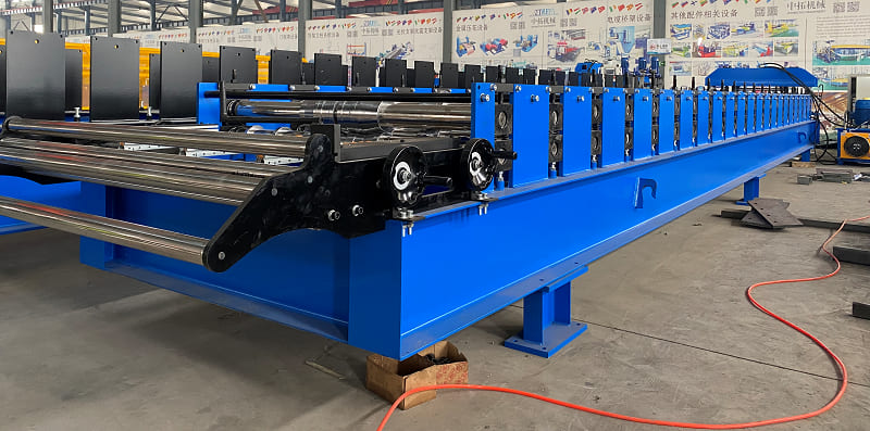 TR4 Roof Panel Roll Forming Machine
