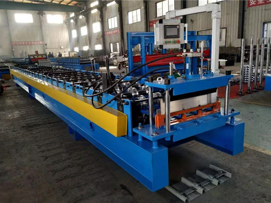 Japanese Design Concealed Clip Lock Roofing Sheet Rolling Machine